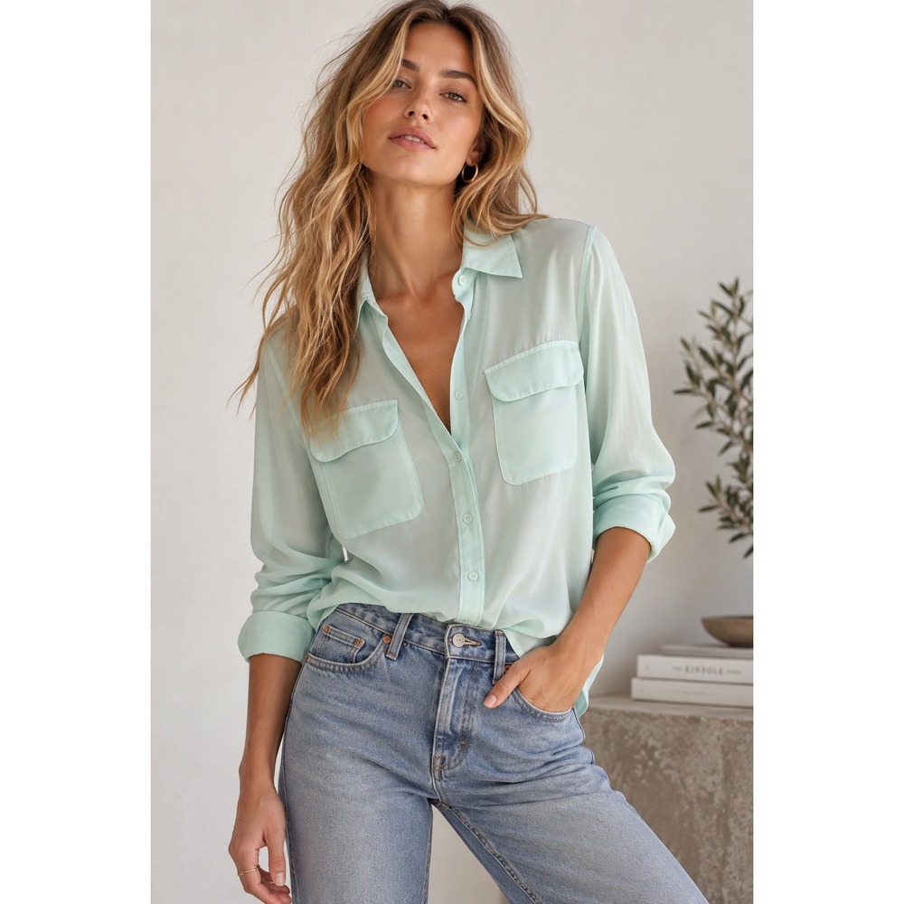 Equipment Femme Mint Green Silk Button Down Long Sleeve Shirt Blouse Size Medium